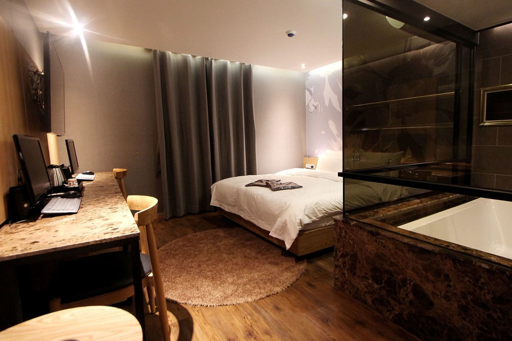 Dublin Hotel Пусан Екстериор снимка