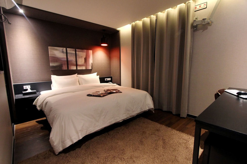 Dublin Hotel Пусан Екстериор снимка
