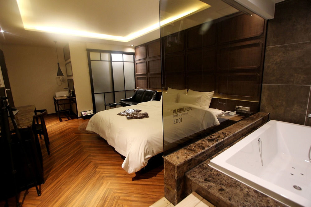 Dublin Hotel Пусан Екстериор снимка
