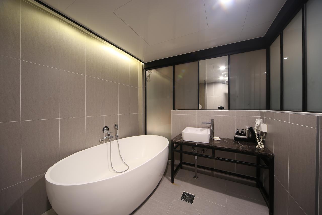 Dublin Hotel Пусан Екстериор снимка