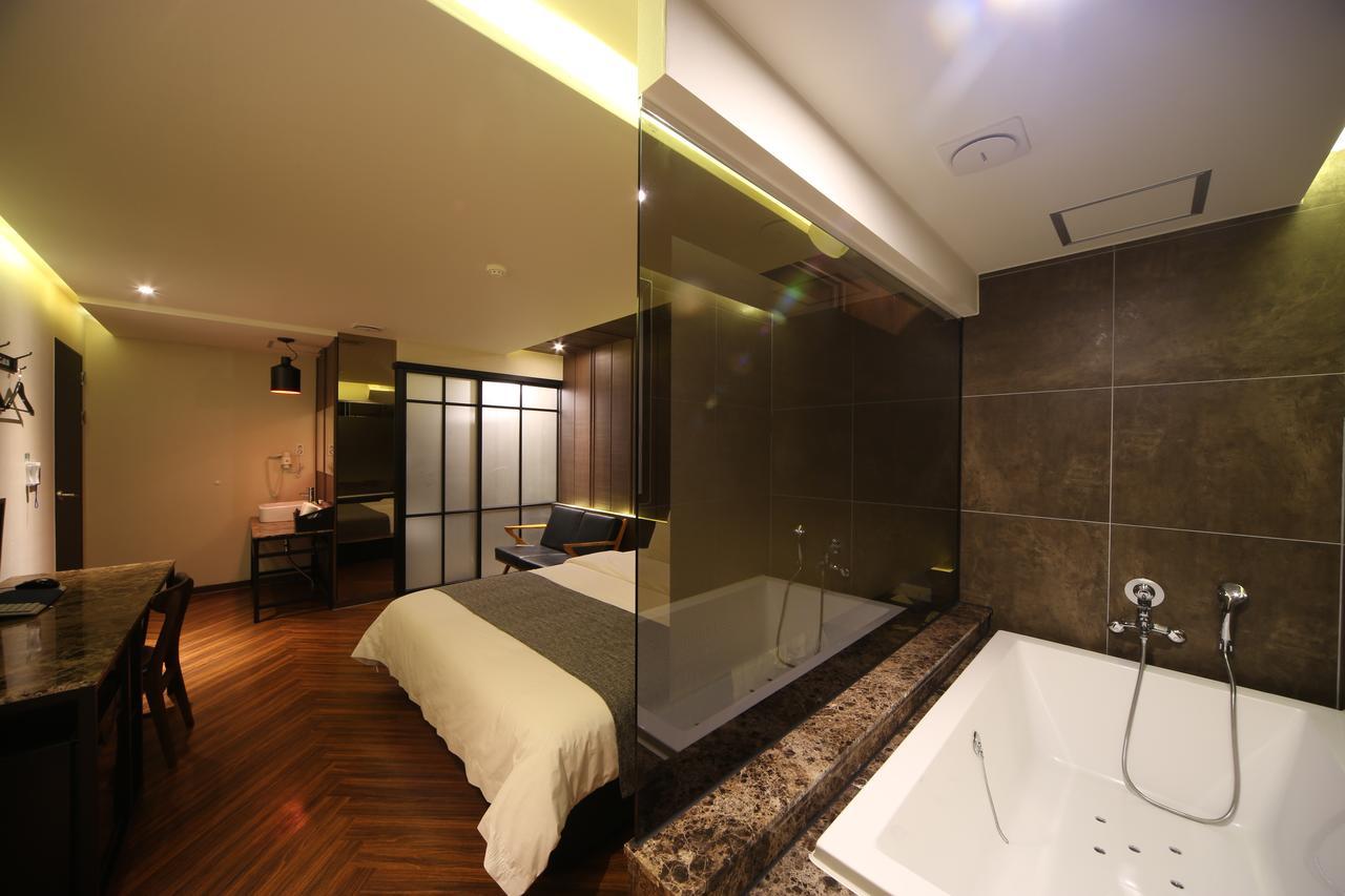 Dublin Hotel Пусан Екстериор снимка